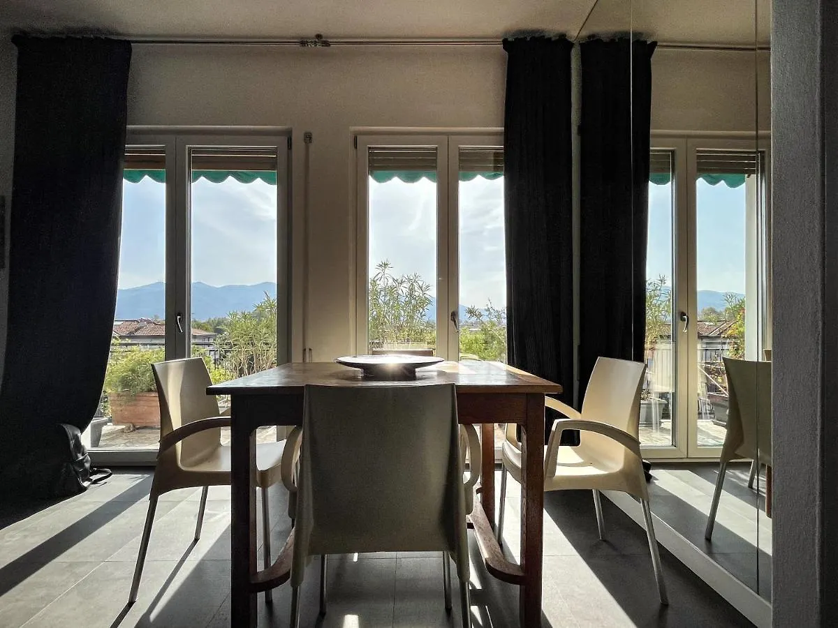 Mura Di Lucca Elegant Penthouse With Balcony Apartman Olaszország
