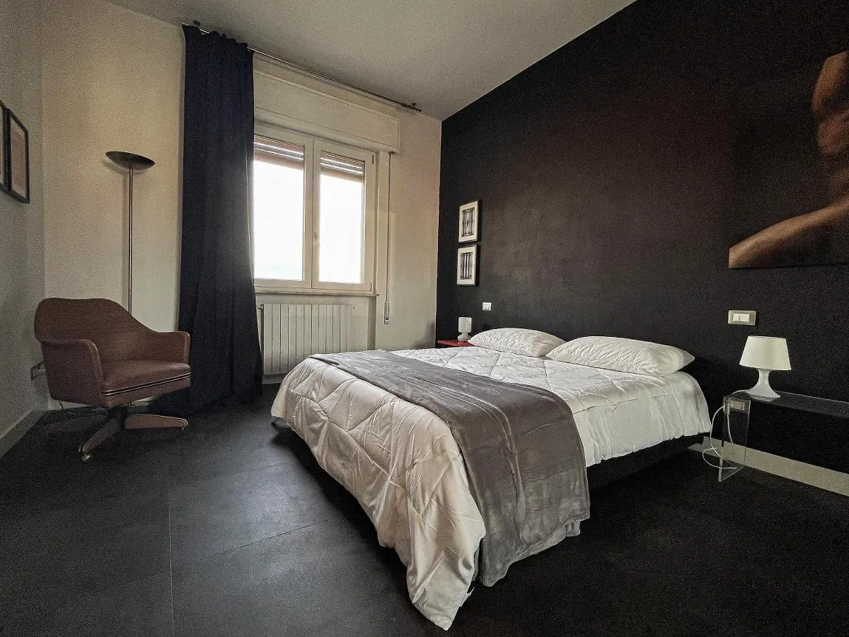 Mura Di Lucca Elegant Penthouse With Balcony Apartman
