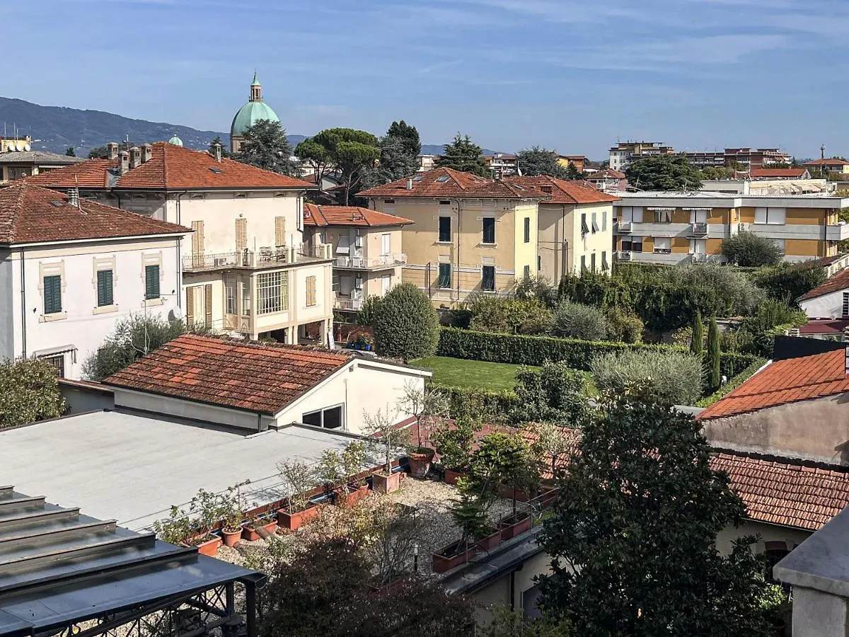 Mura Di Lucca Elegant Penthouse With Balcony Apartman