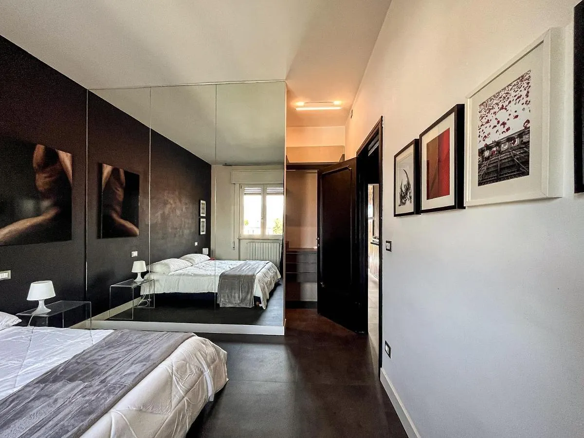 Mura Di Lucca Elegant Penthouse With Balcony Apartman